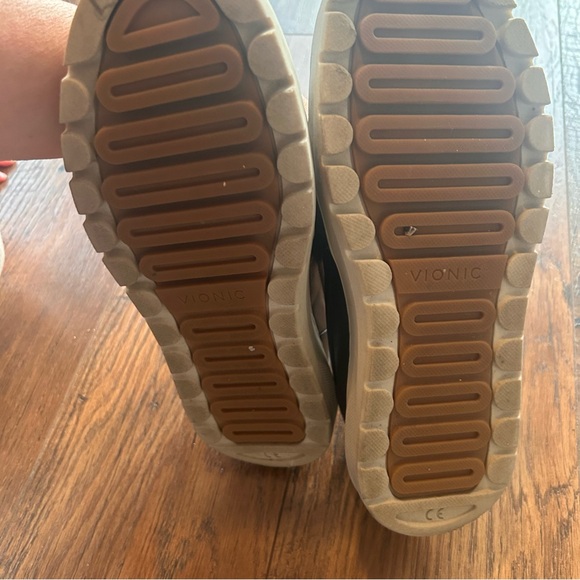 Vionic Dinora Boa Black & Snake Print Leather Platform Slip-on Sneaker US 7 - Picture 8 of 9